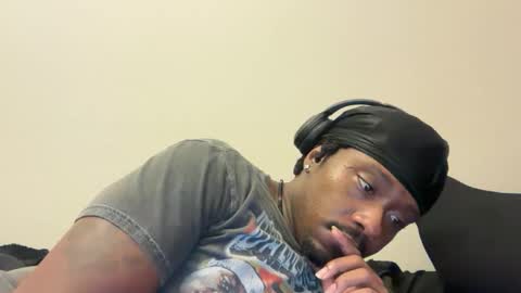 Snapshot of urbandick5 chatting on December 2025 12:59:02 AM urbandick5 online show from December 2025 12:59:02 AM