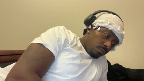 Snapshot of urbandick5 chatting on December 2025 11:21:01 PM urbandick5 online show from December 2025 11:21:01 PM