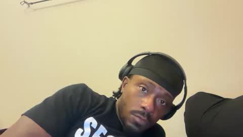 Snapshot of urbandick5 chatting on December 2025 01:43:02 AM urbandick5 online show from December 2025 01:43:02 AM