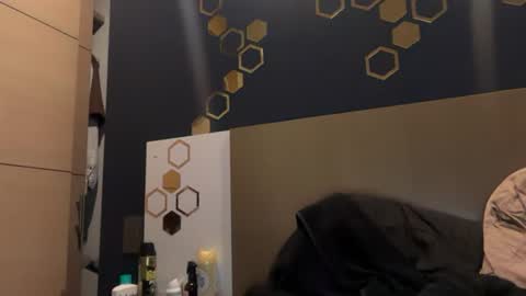 urbandick5 online show from August 2026 01:19:01 AM