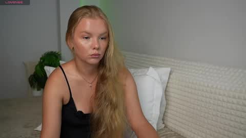 Ksenia Pterson online show from June 2026 11:30:02 PM