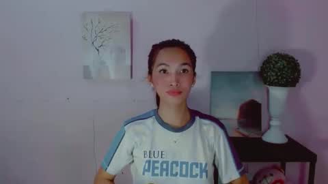 Snapshot of urblossom_princess chatting on May 2026 08:54:01 AM urblossom_princess online show from May 2026 08:54:01 AM