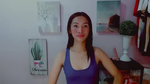 Snapshot of urblossom_princess chatting on May 2026 08:19:01 AM urblossom_princess online show from May 2026 08:19:01 AM