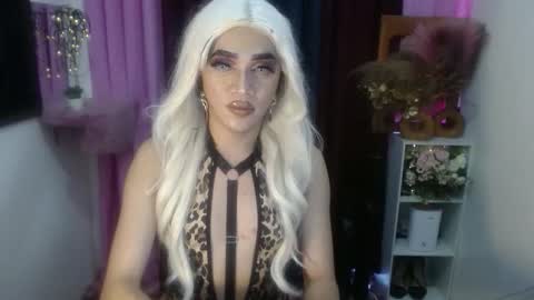 KENDALL online show from February 2026 06:00:02 PM