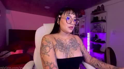 Snapshot of urcutedarling_ chatting on February 2026 01:25:02 AM online show from February 2026 01:25:02 AM