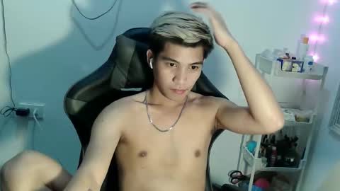 ASIANBBYBOY online show from November 2025 01:34:02 PM