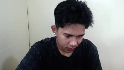 Snapshot of urcutie_asianboy chatting on October 2025 06:33:01 AM KEN online show from October 2025 06:33:01 AM