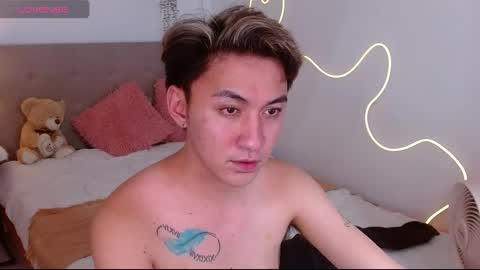 Snapshot of urdeityoflove_ chatting on September 2025 12:10:01 PM rose and khristine online show from September 2025 12:10:01 PM