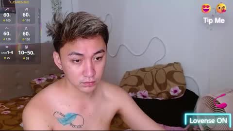 Snapshot of urdeityoflove_ chatting on October 2025 06:58:02 AM rose and khristine online show from October 2025 06:58:02 AM