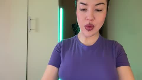 Margo online show from October 2025 09:20:01 AM