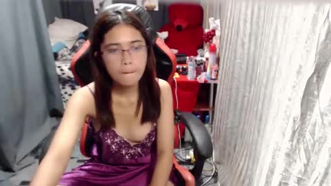 Snapshot of urdreamgirljayne chatting on January 2025 01:24:02 PM urdreamgirljayne online show from January 2025 01:24:02 PM