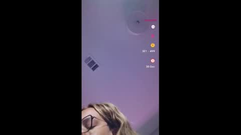 Snapshot of urfaveriri chatting on September 2025 03:10:02 AM urfaveriri online show from September 2025 03:10:02 AM