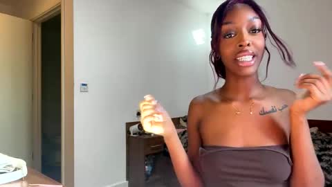 Snapshot of urfavtee chatting on March 2026 02:27:01 PM urfavtee online show from March 2026 02:27:01 PM