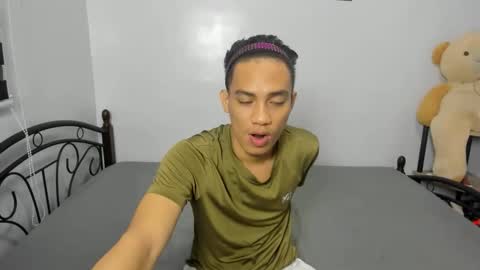 urfucker_vinz online show from February 2026 01:36:01 PM