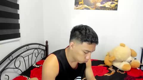 urfucker_vinz online show from April 2026 12:47:01 PM
