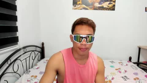 urfucker_vinz online show from June 2026 04:58:02 AM