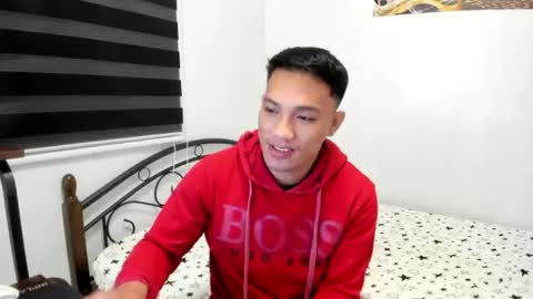 urfucker_vinz online show from June 2026 12:31:02 PM