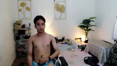 Snapshot of urguy_habibi chatting on October 2025 03:13:01 PM Bib online show from October 2025 03:13:01 PM