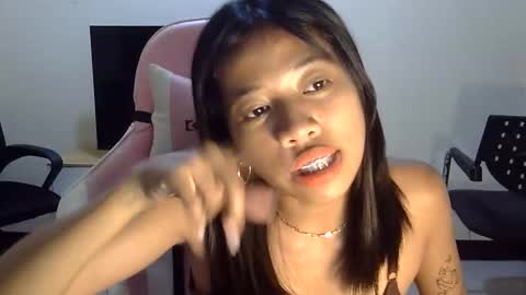 Snapshot of urhayumi_slut chatting on October 2025 07:47:02 AM urhayumi_slut online show from October 2025 07:47:02 AM