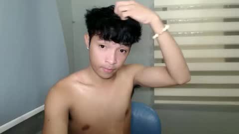 Snapshot of urhotethanxx chatting on October 2025 05:36:02 PM Ethan online show from October 2025 05:36:02 PM