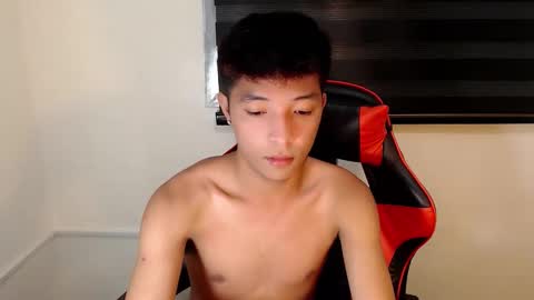 Snapshot of urhotethanxx chatting on November 2025 04:08:01 PM Ethan online show from November 2025 04:08:01 PM