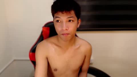 Snapshot of urhotethanxx chatting on November 2025 05:06:01 PM Ethan online show from November 2025 05:06:01 PM