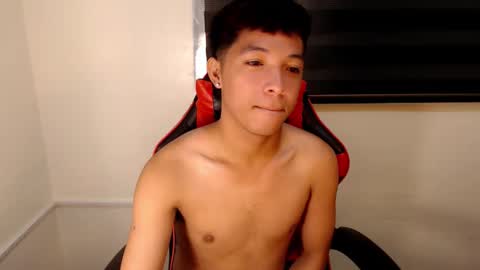 Snapshot of urhotethanxx chatting on November 2025 05:57:01 PM Ethan online show from November 2025 05:57:01 PM