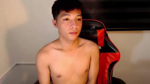 Snapshot of urhotethanxx chatting on November 2025 03:04:01 PM Ethan online show from November 2025 03:04:01 PM