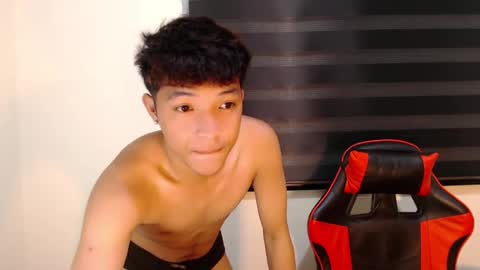 Snapshot of urhotethanxx chatting on December 2025 02:56:02 PM Ethan online show from December 2025 02:56:02 PM