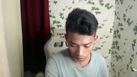 Snapshot of urhotfuckingass chatting on January 2025 05:22:01 AM richard online show from January 2025 05:22:01 AM