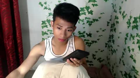 Snapshot of urhotfuckingass chatting on February 2025 07:01:02 AM richard online show from February 2025 07:01:02 AM