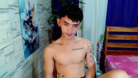 urhunky_boy online show from June 2026 11:05:02 PM