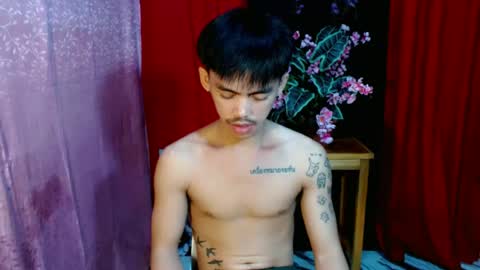 urhunky_boy online show from June 2026 09:17:02 PM