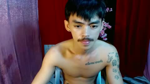 urhunky_boy online show from June 2026 06:25:02 PM
