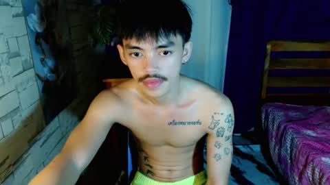 urhunky_boy online show from June 2026 06:31:02 PM