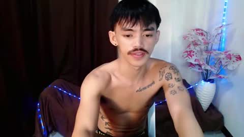 urhunky_boy online show from July 2026 02:55:02 AM