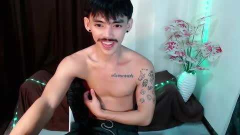 urhunky_boy online show from August 2026 12:30:02 PM