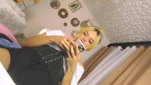 Snapshot of urladyprincessmassivecock chatting on March 2026 05:39:01 PM jhaii online show from March 2026 05:39:01 PM