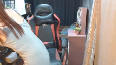 urlovelychinita online show from October 2025 12:25:01 AM