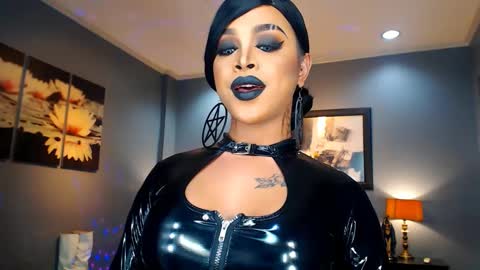 UrMajestyTyra online show from January 2025 03:00:02 AM