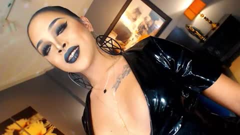 UrMajestyTyra online show from October 2025 02:14:02 AM