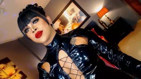 UrMajestyTyra online show from November 2025 12:42:02 AM