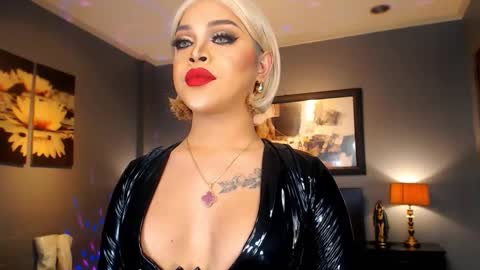 Snapshot of urmajestytyra chatting on February 2026 01:13:02 AM UrMajestyTyra online show from February 2026 01:13:02 AM