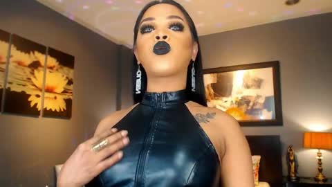 Snapshot of urmajestytyra chatting on March 2026 01:10:02 AM UrMajestyTyra online show from March 2026 01:10:02 AM