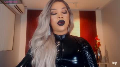 UrMajestyTyra online show from June 2026 05:33:02 PM