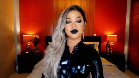 UrMajestyTyra online show from June 2026 01:41:02 AM