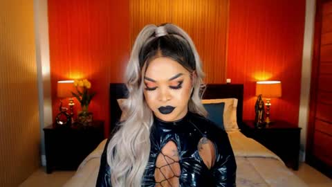 UrMajestyTyra online show from June 2026 01:52:01 AM