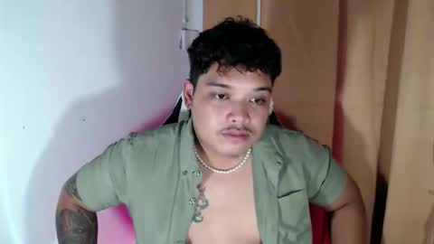 Snapshot of urmilky_shooterxx chatting on October 2025 02:48:01 PM Drei online show from October 2025 02:48:01 PM