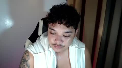 Snapshot of urmilky_shooterxx chatting on October 2025 04:56:02 AM Drei online show from October 2025 04:56:02 AM