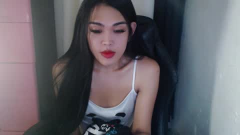 Snapshot of urpinayjenfuckerxxx chatting on January 2025 12:46:02 AM Jenny online show from January 2025 12:46:02 AM